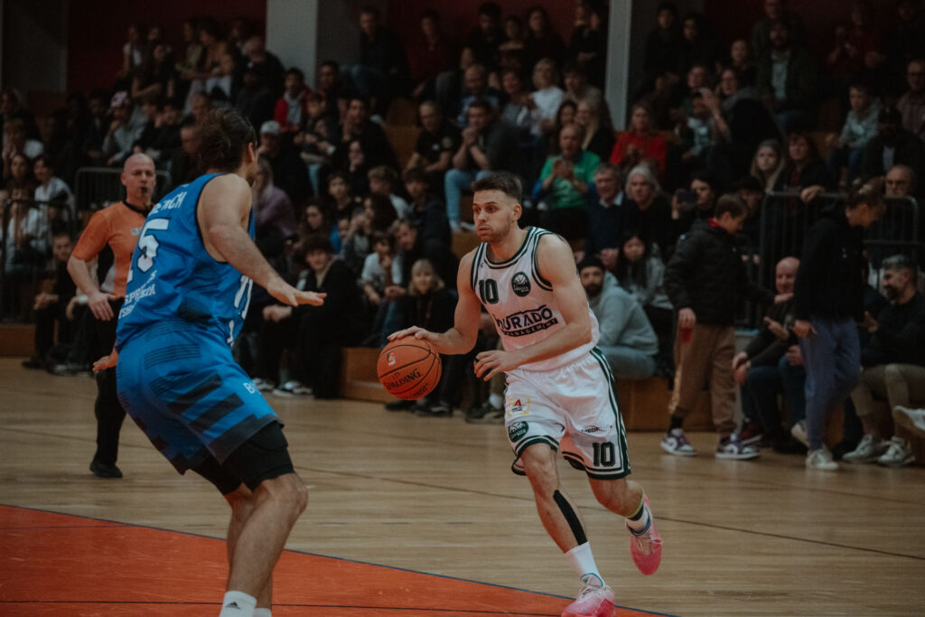 BAURADO UniRiesen mit Overtime-Sieg weiter in der Erfolgsspur