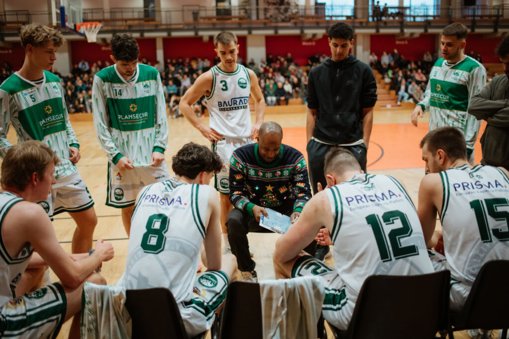 BAURADO UniRiesen feiern 103:63-Sieg gegen Liga-Schlusslicht Gotha